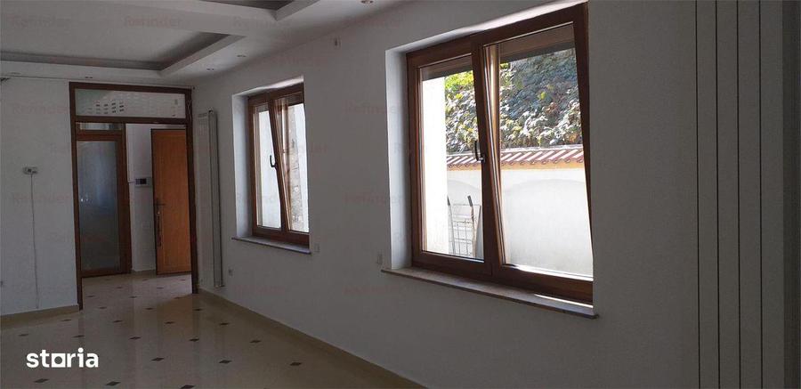 Casă cu 4 camere cu Teren 160 Mp în Grivița