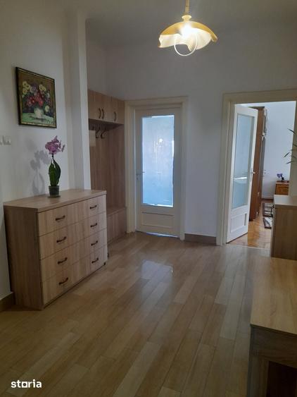 Casă cu 4 camere cu Teren 204 Mp în Burdea