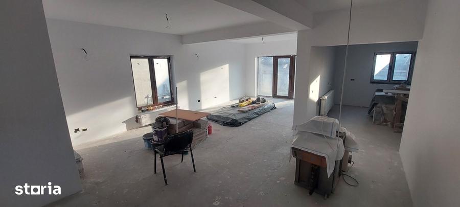 Casă cu 5 camere cu Teren 843 Mp în Dorobanți