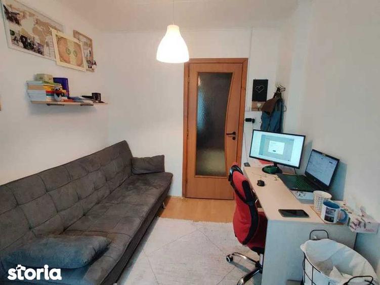 Apartament cu 3 camere, mobilat în Est
