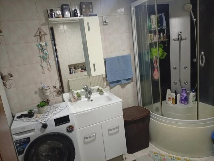 Casă cu 4 camere în Band