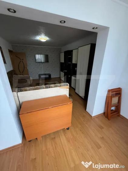 Apartament de vanzare 3 camere, 2 bai, decomandat, 2 locuri - 1
