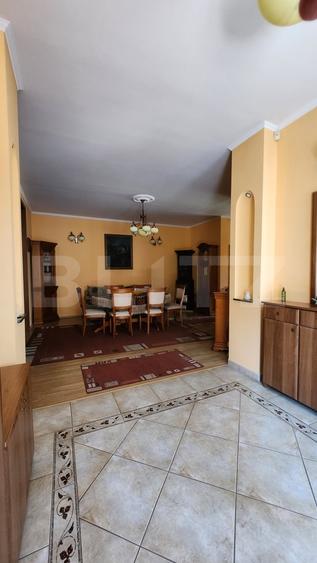 Casă individuală cu 3 camere cu Canalizare în Central