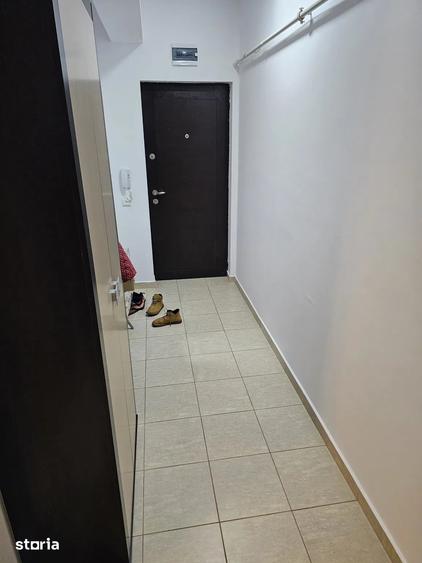 Apartament cu 2 camere semidecomandat, mobilat în Apărătorii Patriei