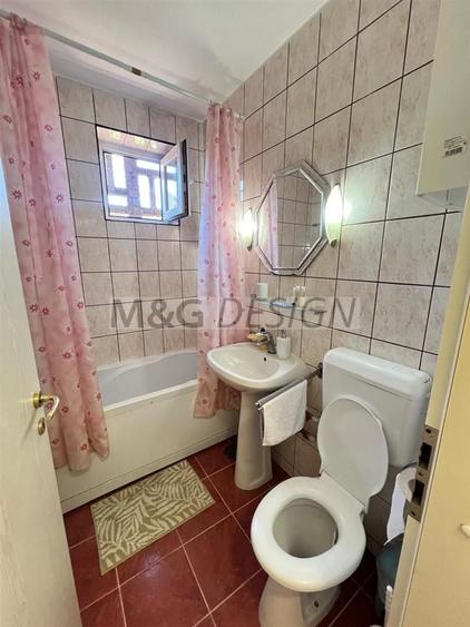 Apartament cu 3 camere semidecomandat, mobilat în Medicină