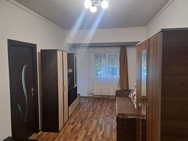 Garsonieră semidecomandată în Central