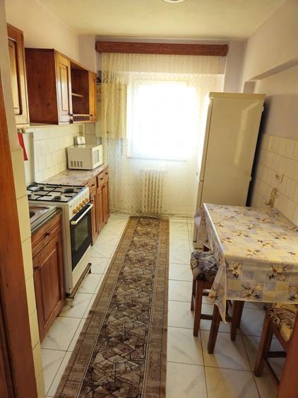 Apartament cu 2 camere decomandat în Petru Rareș