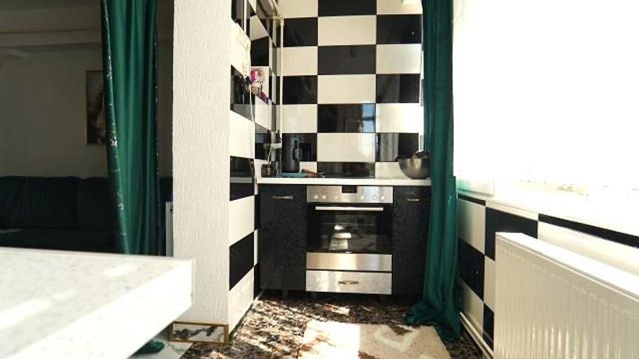 Apartament cu 3 camere decomandat în Micro 11