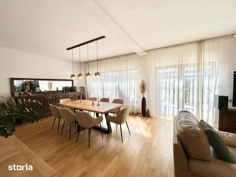 Casă cu 8 camere cu Teren 903 Mp în Central