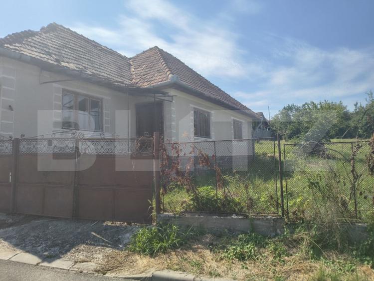 Casă cu 2 camere cu Teren 1200 Mp în Nord