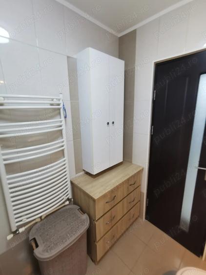 Apartament cu 3 camere decomandat în Obor