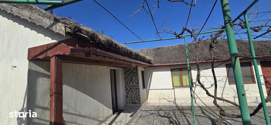 Casă cu 4 camere cu Teren 1917 Mp în Corbu