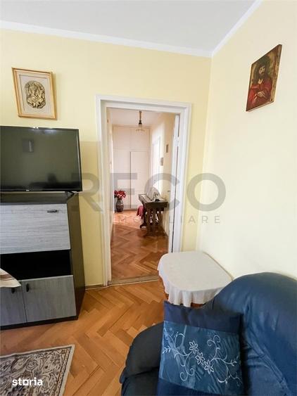 Apartament cu 3 camere semidecomandat în Seleuș