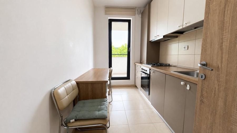 Apartament cu 2 camere semidecomandat în Băneasa