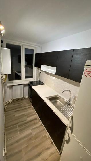 Vand garsoniera zona Aurora etaj 1 - 5