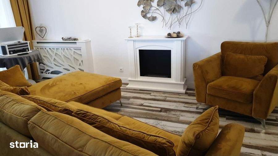 Casă cu 5 camere cu Teren 250 Mp în 1 Decembrie