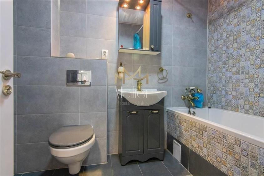 Apartament cu 3 camere semidecomandat în Andrei Mureșanu