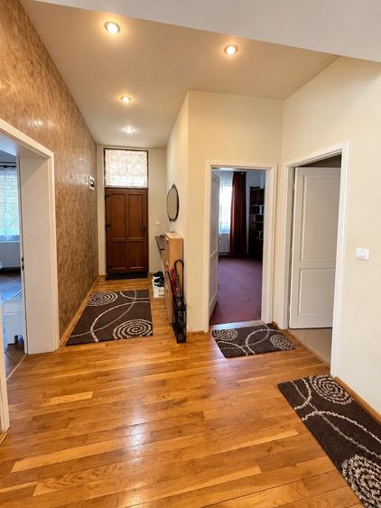 Casă individuală cu 5 camere cu Teren 264 Mp în Ultracentral