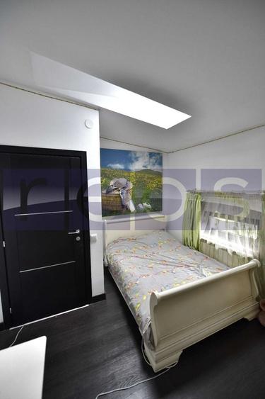 Casă individuală cu 5 camere cu Canalizare în Vatra Luminoasă