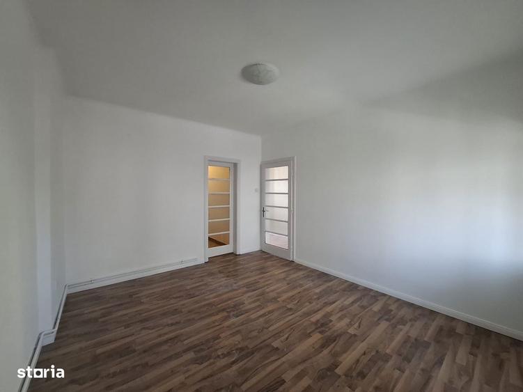 Apartament cu 3 camere decomandat în Dorobanți