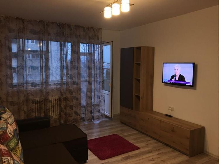 Apartament cu 2 camere decomandat în Sat Vacanță