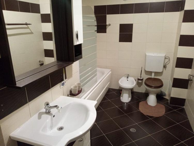 Apartament cu 3 camere decomandat în Gheorgheni