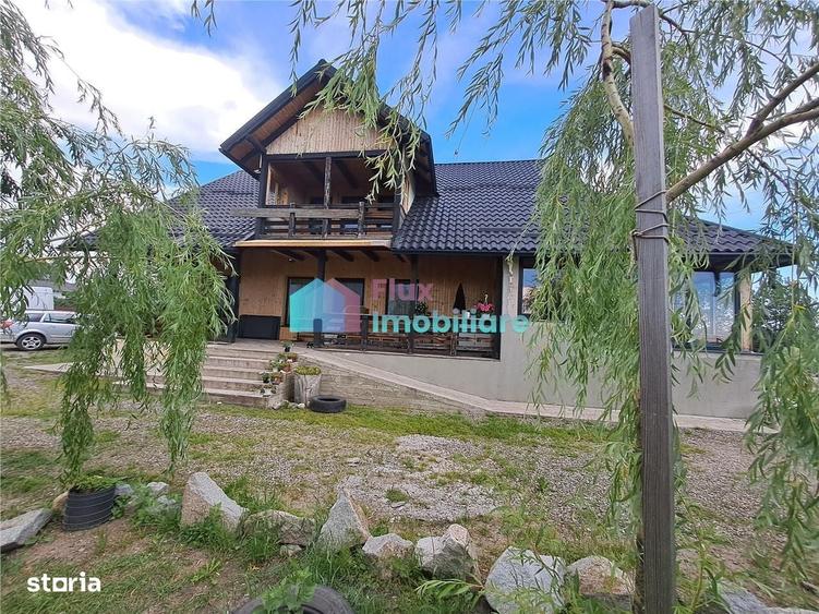 Casă cu 4 camere cu Teren 10000 Mp în Fântâna Mare