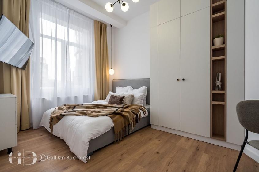 Apartament cu 3 camere, mobilat în P-ța Universității