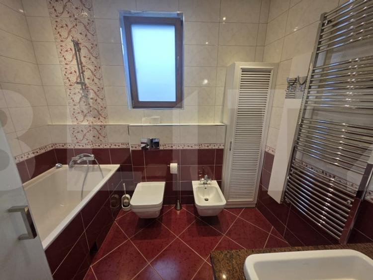 Casă cu 3 camere cu Teren 1152 Mp în Central