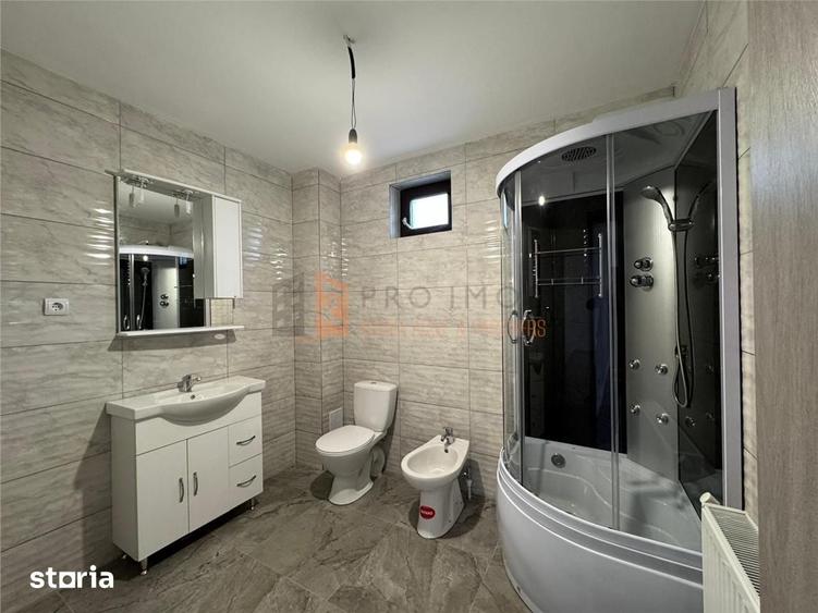 Casă cu 5 camere cu Teren 500 Mp în Stâlpu
