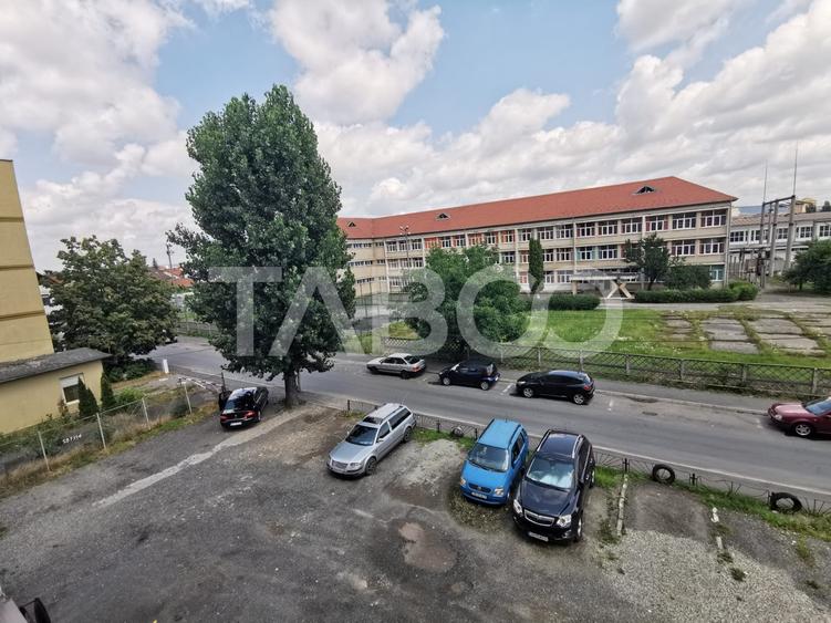 Garsoniera la etajul 2 de vanzare in zona Vasile Aaron din Sibiu - 2