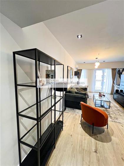 Apartament cu 2 camere semidecomandat, mobilat în Aviației