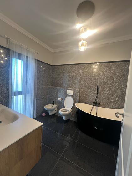 Casă individuală cu 3 camere cu Canalizare în Dumbrăvița