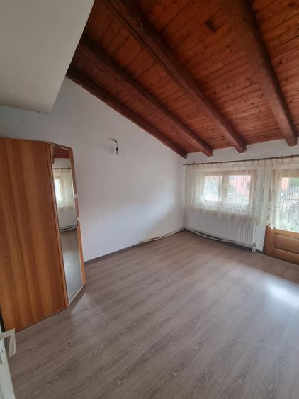 Apartament la casă cu curte proprie | 238 mp utili | 5 camere | Garaj - 1