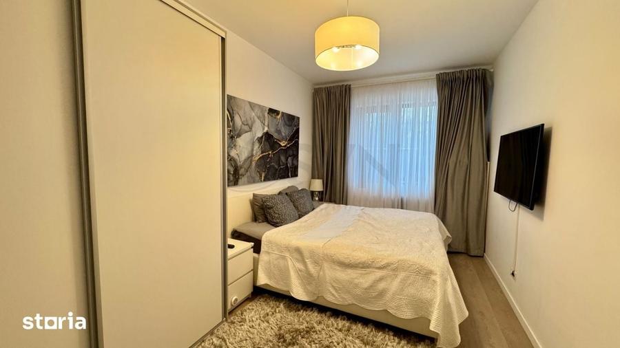 Apartament cu 3 camere semidecomandat în Sisești