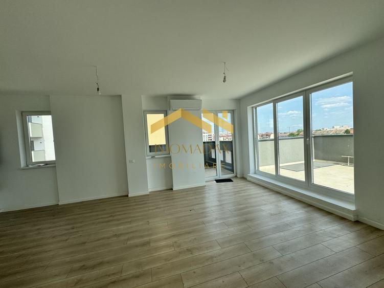 Apartament cu 3 camere decomandat în Aradului