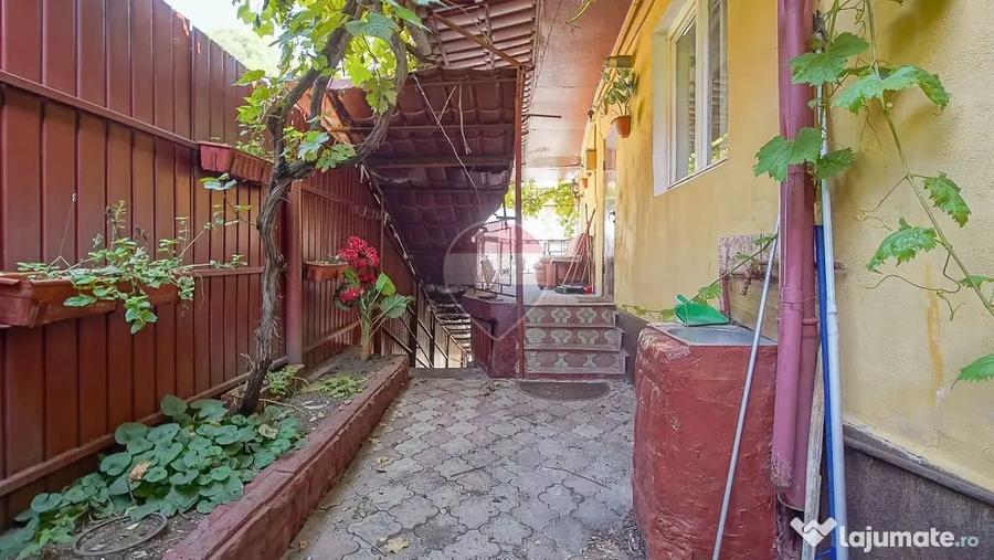Casă cu 3 camere cu Teren 104 Mp în Central