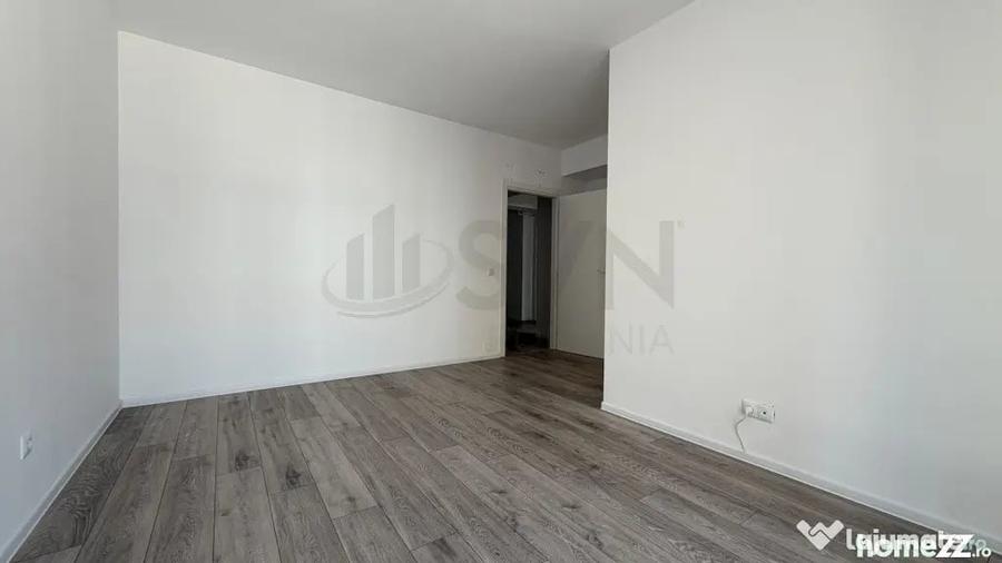 Apartament cu 4 camere semidecomandat în Iancului