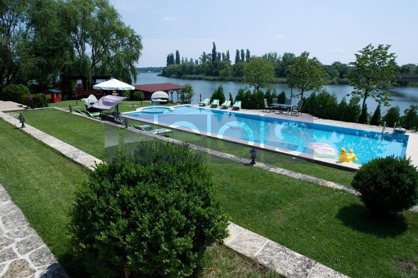 Casă individuală cu 10 camere cu Canalizare în Siliștea Snagovului