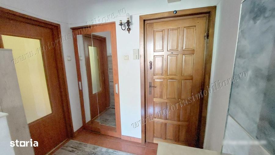 Apartament cu 2 camere semidecomandat în Micro 4
