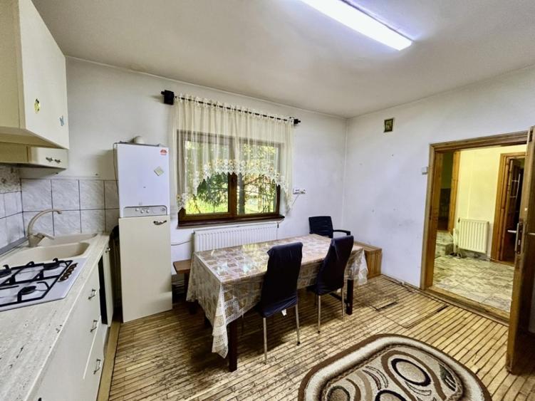 Casă individuală cu 4 camere cu Teren 264 Mp în Central