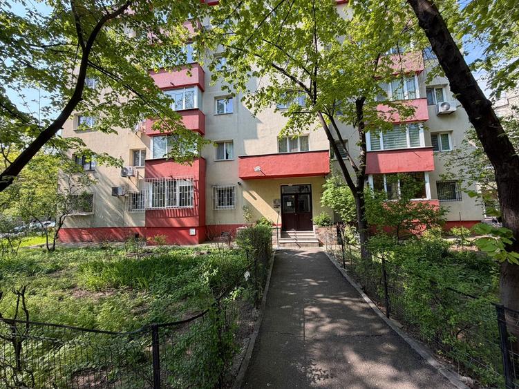 Apartament cu 2 camere decomandat, mobilat în Drumul Sării