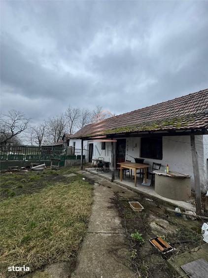 Casă cu 4 camere cu Teren 2000 Mp în Vest