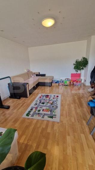 Apartament cu 4 camere decomandat, mobilat în Astra