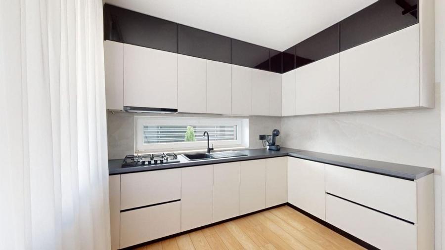 Duplex cu 5 camere cu Canalizare în Pipera