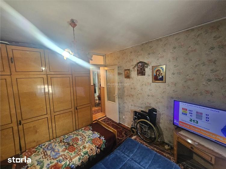 Apartament cu 3 camere decomandat în Central