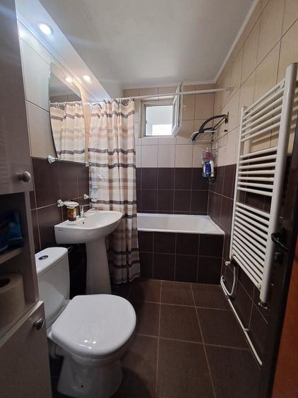 Apartament cu 2 camere semidecomandat în Ultracentral