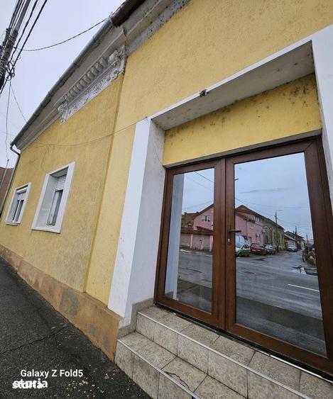 Spațiu comercial, de 170.47 mp, în Oșorhei