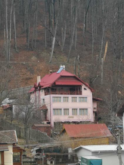 Casă cu 4 camere în Căciulata