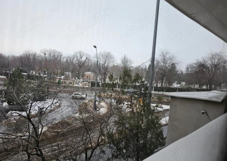 Apartament cu 2 camere decomandat în Berceni